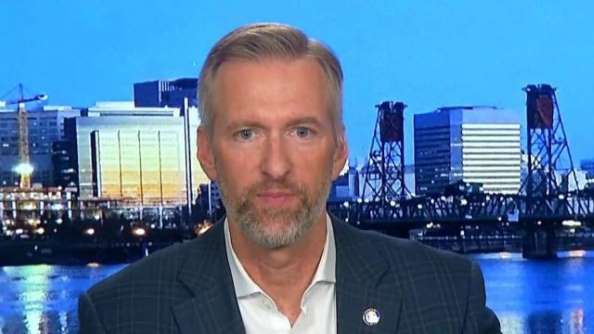 Mayor of Portland, Oregon issues warning ahead of weekend's dueling far-right, Antifa protests
