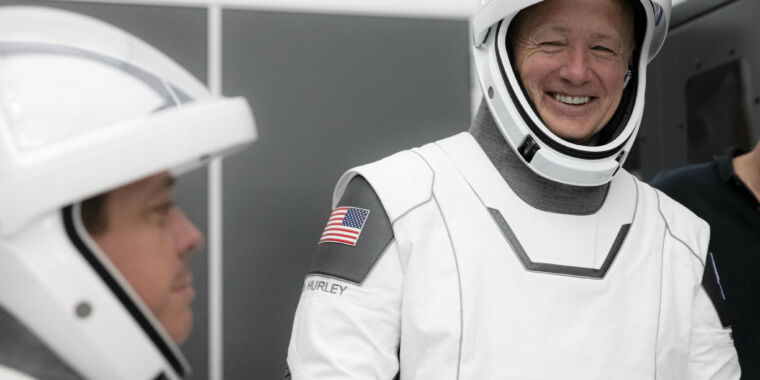 SpaceX’s Crew Dragon gets a launch date—May 27