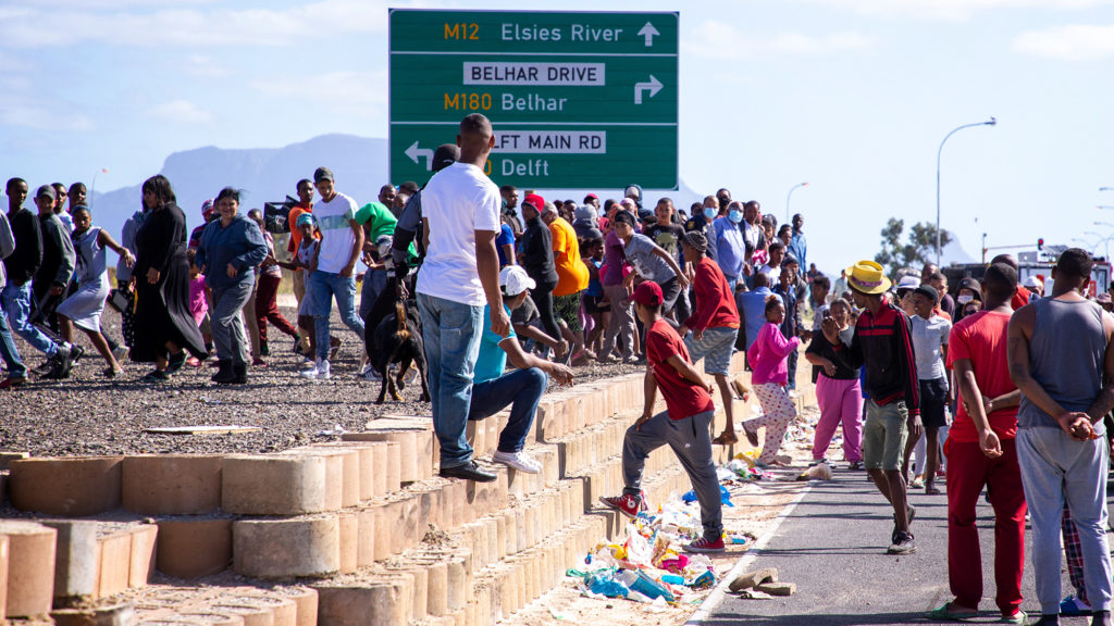 Looting and land invasions in ‘volatile’ Delft