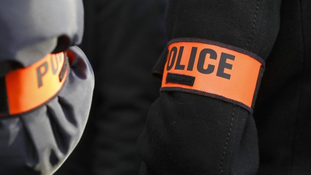 Police arm band
