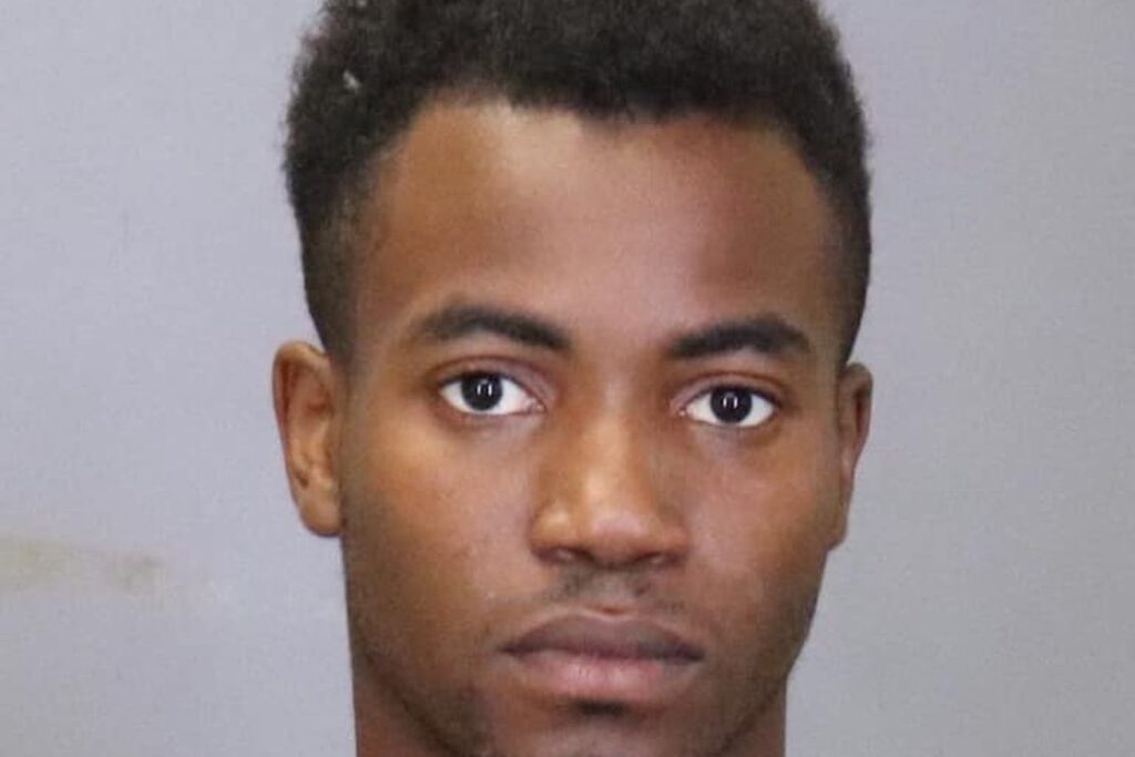 Black Man Stabbed 'Random' White AutoZone Employee in the Neck After Watching Police Shooting Videos