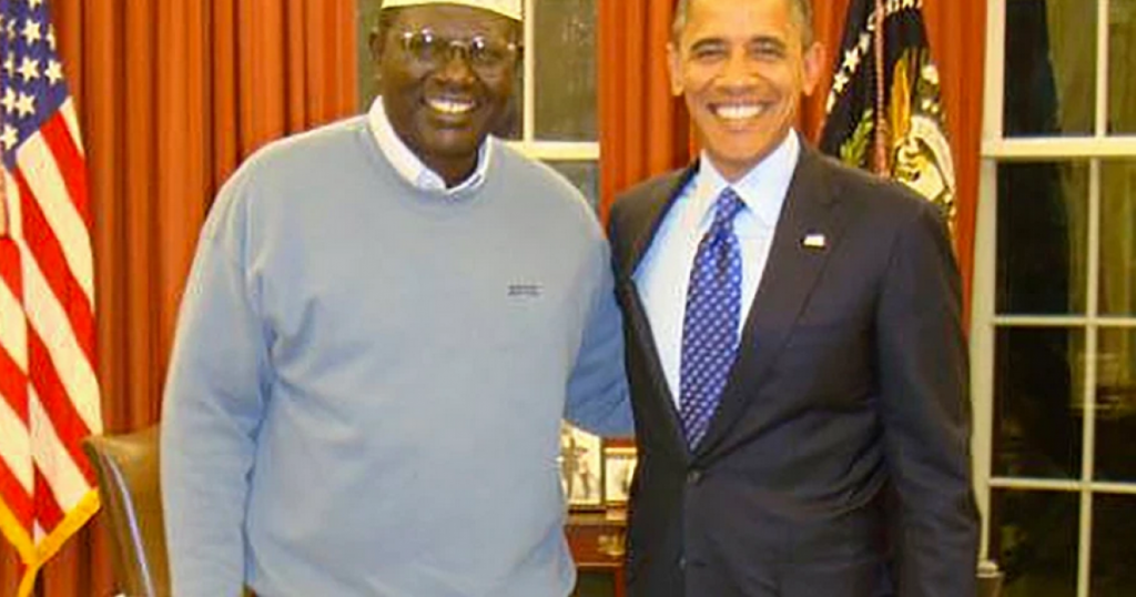 President Obama’s Brother Describes Him as “Ruthless, Cold” In New Interview