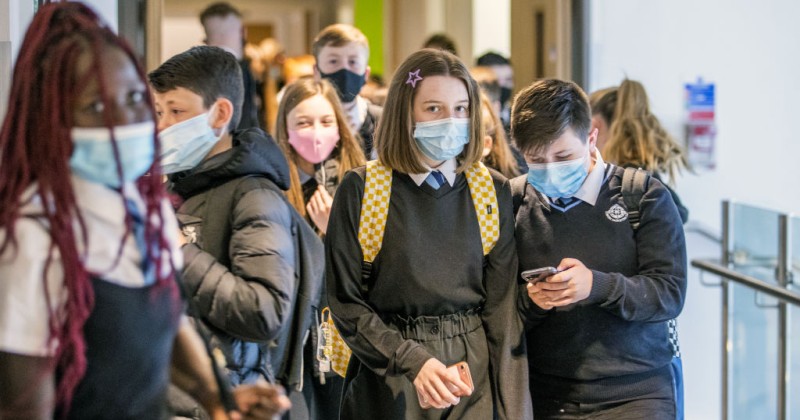 School Threatens to Exclude Students Who Make Jokes About Coronavirus