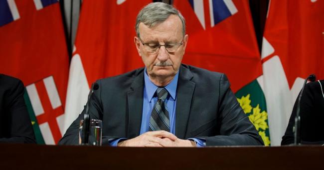 Chief Medical Officer Says Canadians Who Refuse Vaccine Won't Have "Freedom To Move Around"