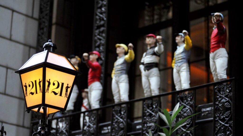 Prohibition-era 21 Club in New York City to close after 90 years