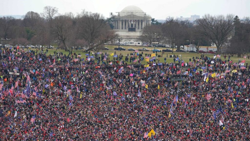DC Mayor Issues Citywide Curfew Amid Protests, US Capitol Lockdown