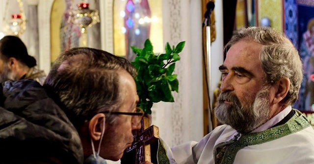 Greece: Government Opens Churches After Christians Defy Coronavirus Ban on Epiphany