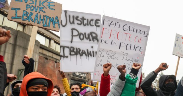 Car Carrying King of Belgium Attacked During Brussels Riots