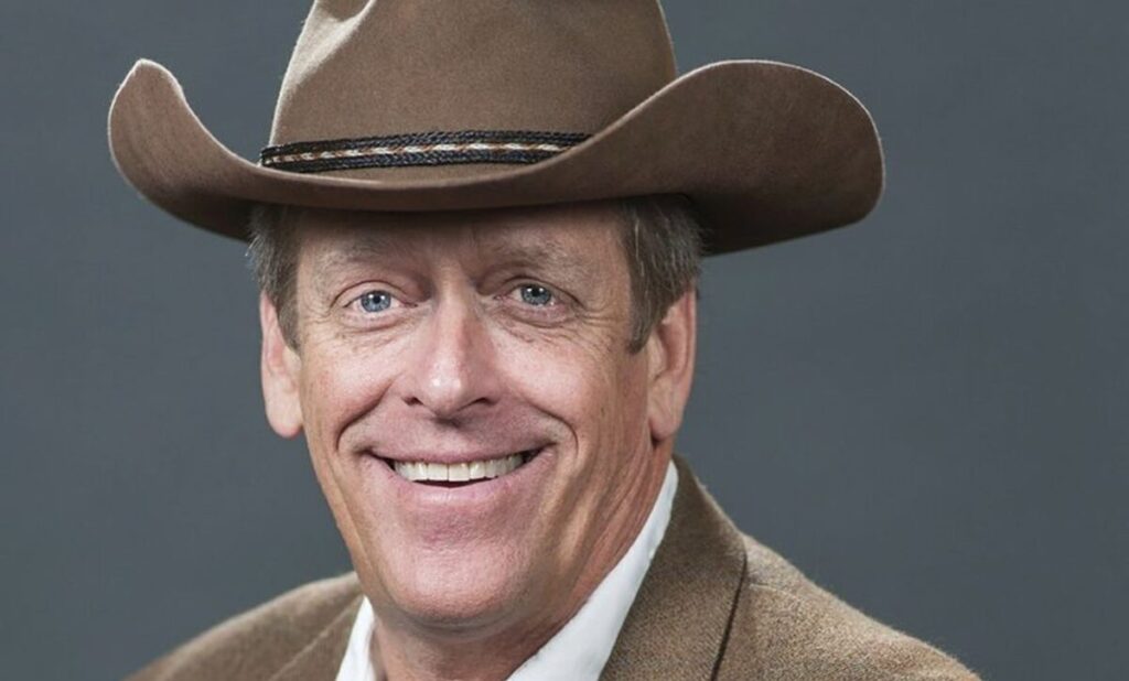 Texas Roadhouse CEO ‘Took His Own Life’ After COVID-19-Related Symptoms: Family