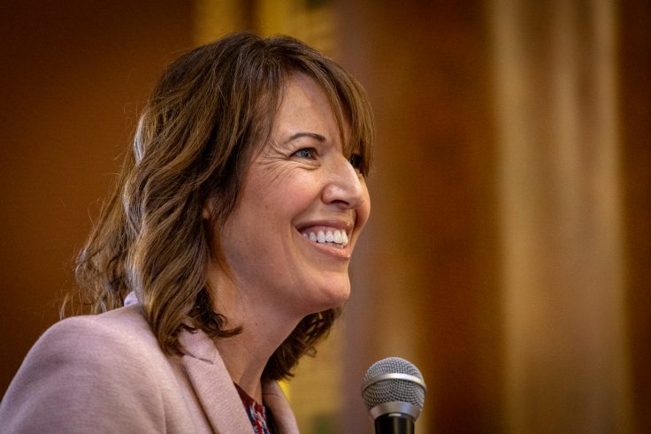 Iowa Democrat Says $15 Wage Hike ‘Will Cause Harm’ in State, Still Supports It