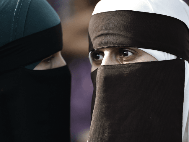 Muslim Migrant Threatens to Kill Daughters Who Do Not Wear Islamic Veil
