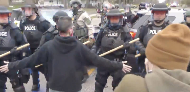 [VIDEOS] – BLM Riots and looting break out in Minneapolis after black man fatally shot by police