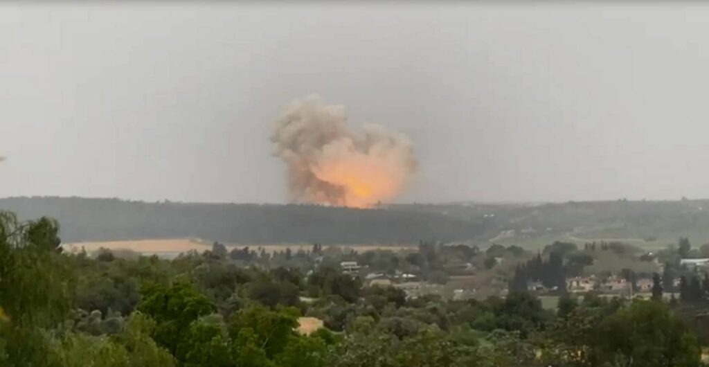 LARGE EXPLOSION AT SENSITIVE ISRAELI DEFENSE FACTORY