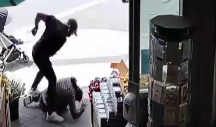 Surveillance Video Shows Black Man Repeatedly Punching Asian Man Pushing Stroller in Unprovoked Attack in San Francisco (VIDEO)