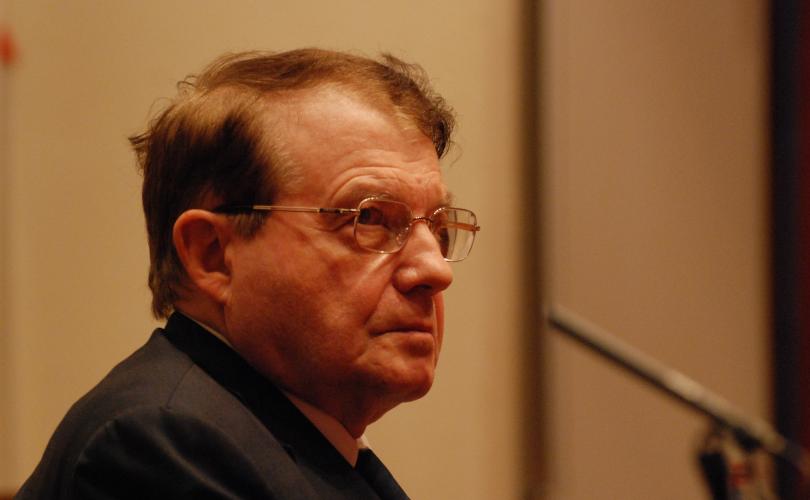Nobel Prize winner: Mass COVID vaccination an ‘unacceptable mistake’