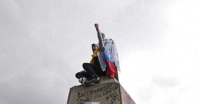 Colombia: Anti-Police Rioters Attack Health Workers, Historic Statues