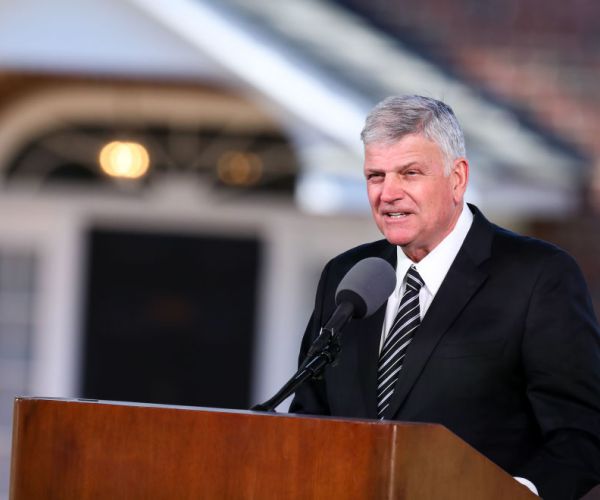 Franklin Graham Says He Would Help Biden Admin Convince Evangelicals to Get Vaccinated