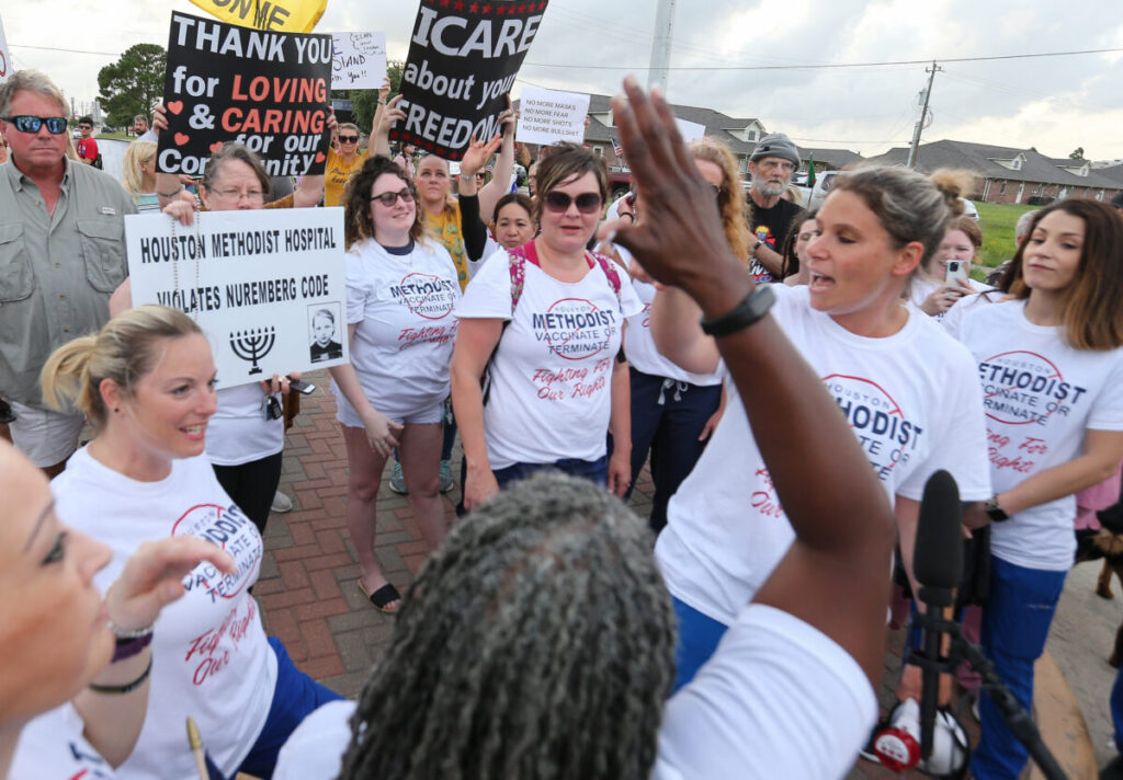 Nurse Who Already Had COVID-19 Fired for Refusing Vaccine: Hospital Is ‘Kicking Us to the Curb’