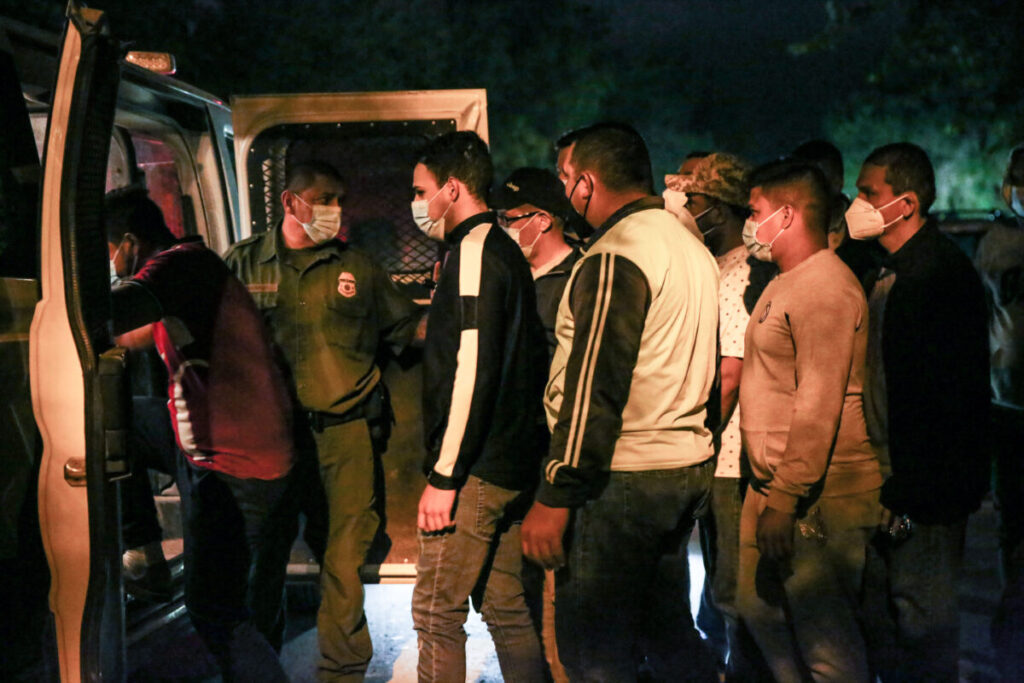 Smugglers Openly Advertise Illegal Border Crossings on Facebook