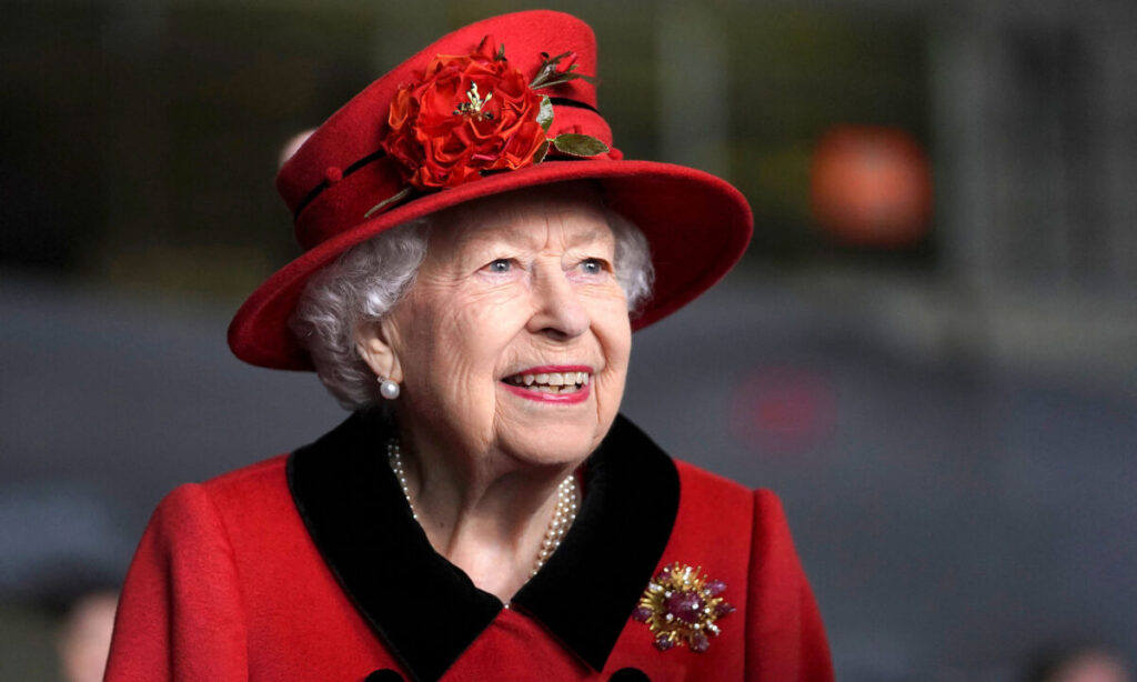 Oxford Students Remove Queen’s Portrait From College Common Room Over ‘Colonial History’