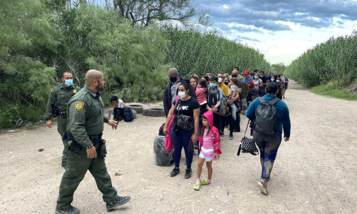Analysis: Biden’s Policies to Drive 1.7 Million Illegal Immigrants to US in 2021