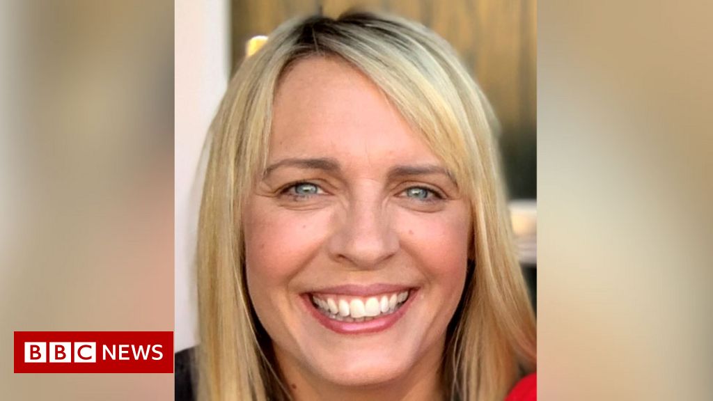 Lisa Shaw: Presenter's death due to complications of Covid vaccine