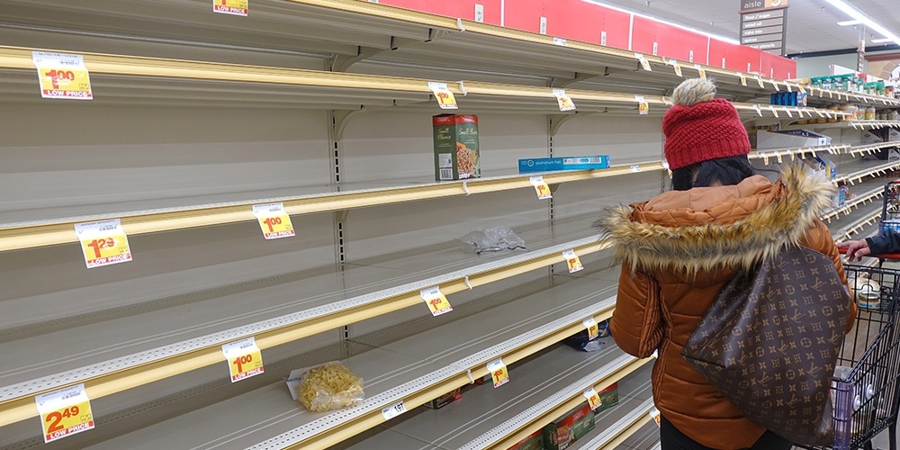 Covid Supply Chain Woes Worsen as Prices Soar, Shelves Run Bare