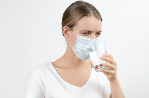 ‘Consume and cover,’ ‘quick sip rule’: Harvard wants students to eat, drink with mask on