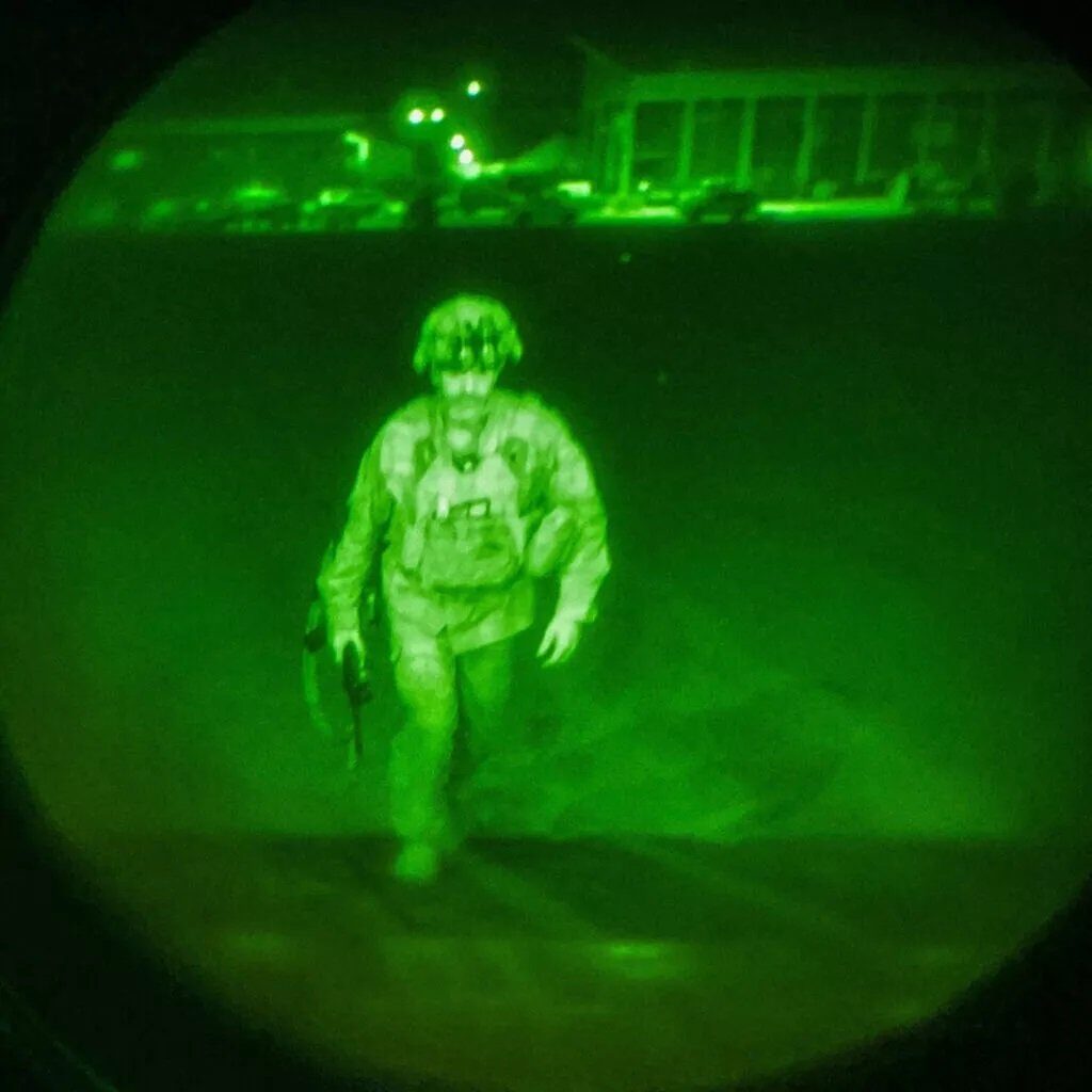 Picture Released of Last American Soldier Out of Afghanistan as Weapons and American Citizens Were Left Behind