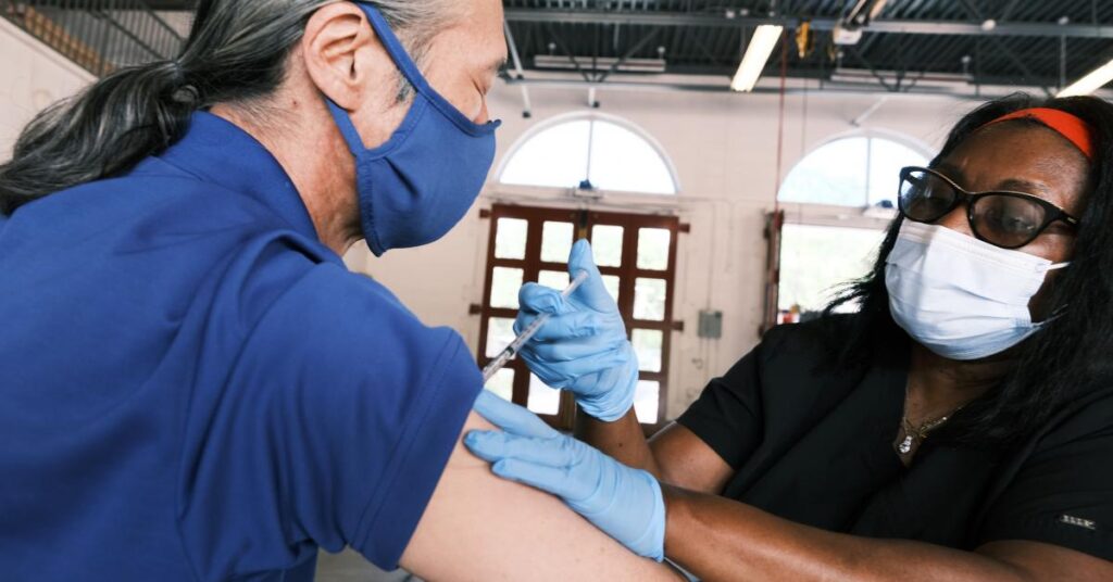 Small business group announces lawsuit against Biden administration over vaccine mandate
