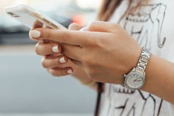 How to Communicate Without a Phone or Internet in a Disaster