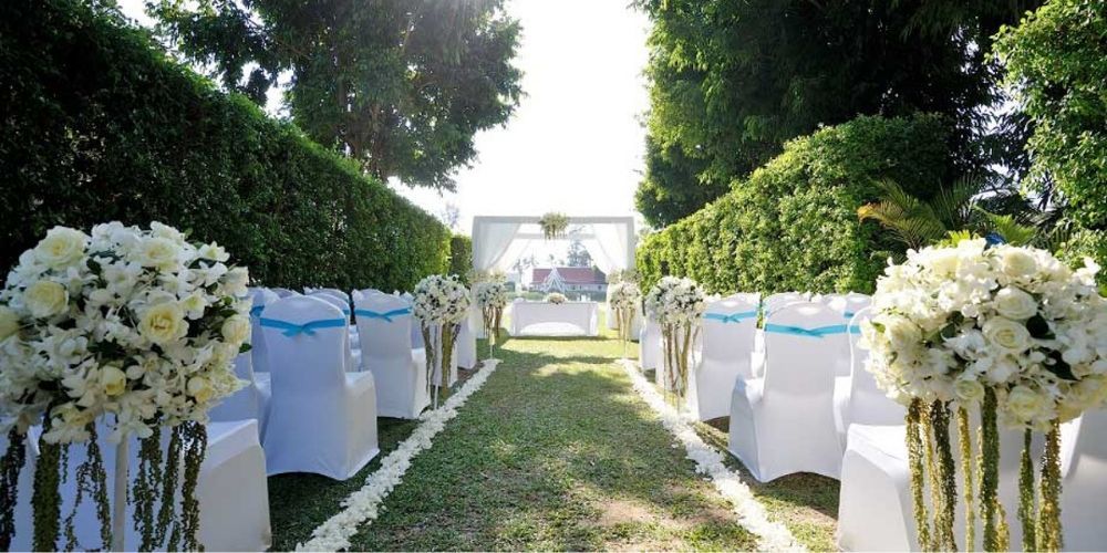 Ontario town requires full vaccination to get married
