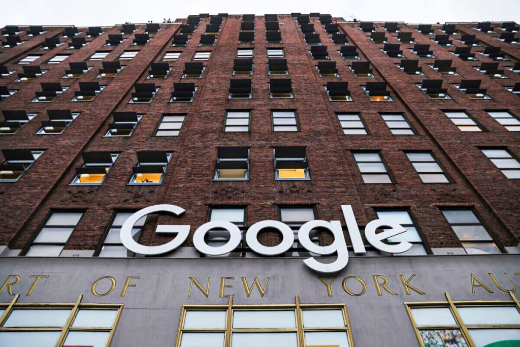 Russia Fines Google 3 Million Roubles for Not Deleting Banned Content