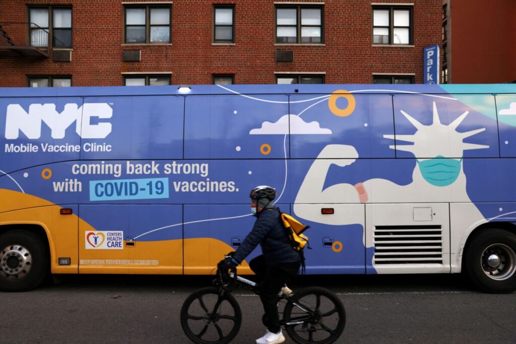 Outgoing Mayor’s Vaccine Mandate Now in Effect for NY Businesses, Indoor Venues