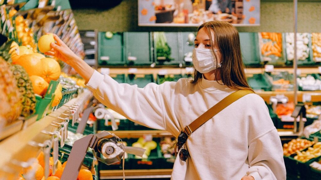 New Brunswick begins allowing essentials like grocery stores to ban those without a vaccine passport