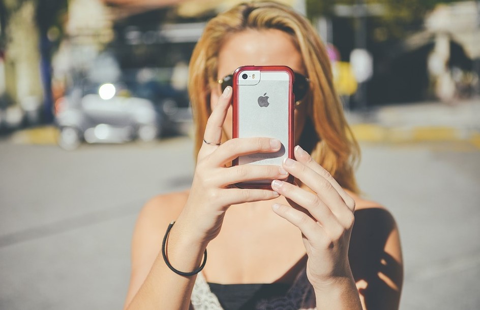 Facebook, Google, and Snapchat Are Bypassing Apple’s APP Tracking Transparency and Still Collecting Data on Users