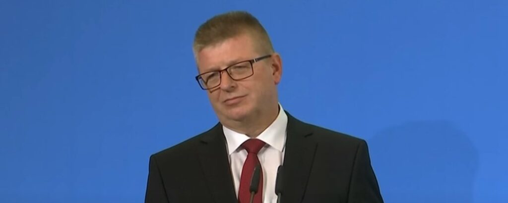 German secret service brand Corona critics ‘enemies of the state’