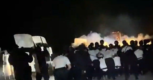 VIDEOS: Guatemalan Government Clashes with Migrants in First Caravan of 2022