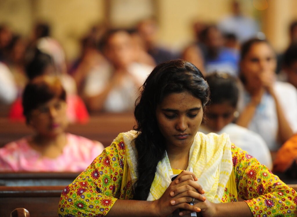 14-year-old Pentecostal girl kidnapped, forced to marry captor in Pakistan