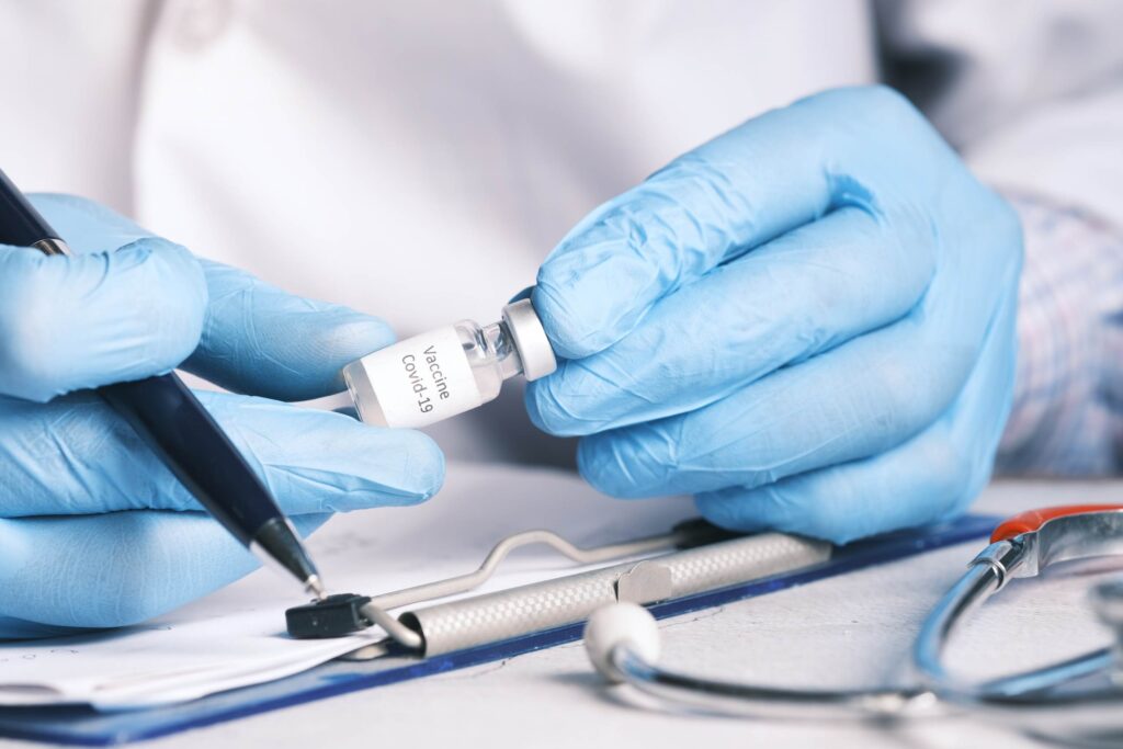 WAYNE ROOT: The Covid Storyline is the Greatest Scam in World History. The Truth is This is a “Pandemic of the Vaccinated” – And the Vaccine is Killing Us