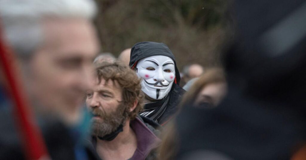 Hacking group 'Anonymous' signals all-out campaign against Russia