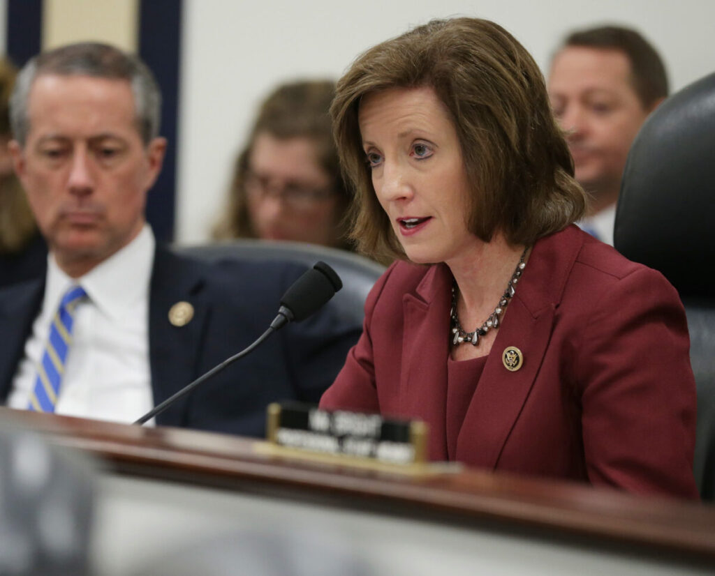 GOP Lawmaker Introduces Bill to Ban Top CCP Officials’ Family Members From Studying in the US