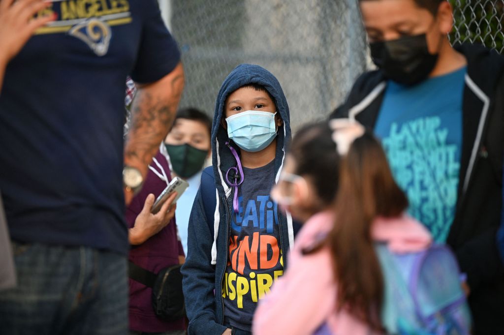 LA Unified Keeps Outdoor Mask Mandate