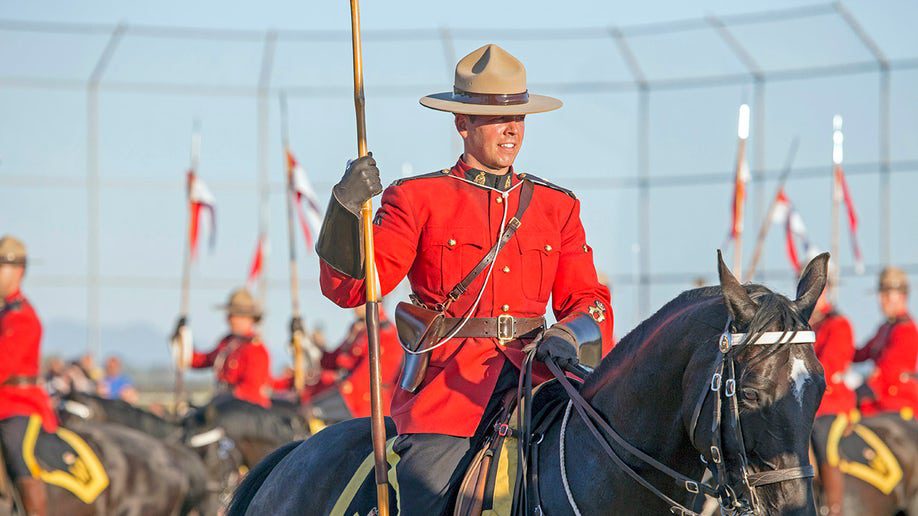UPDATE: RCMP Responds To Leaked Texts From Officers Promoting Violence At Freedom Convoy Protests