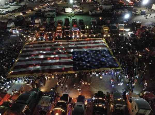 Non-Partisan Peoples’ Convoy Grows to 10,000 Trucks for Liberty! [Live]