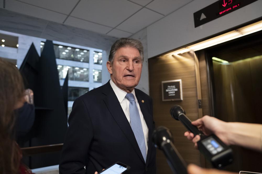 Manchin, Other Lawmakers Blast Biden Over Latest Inflation Report