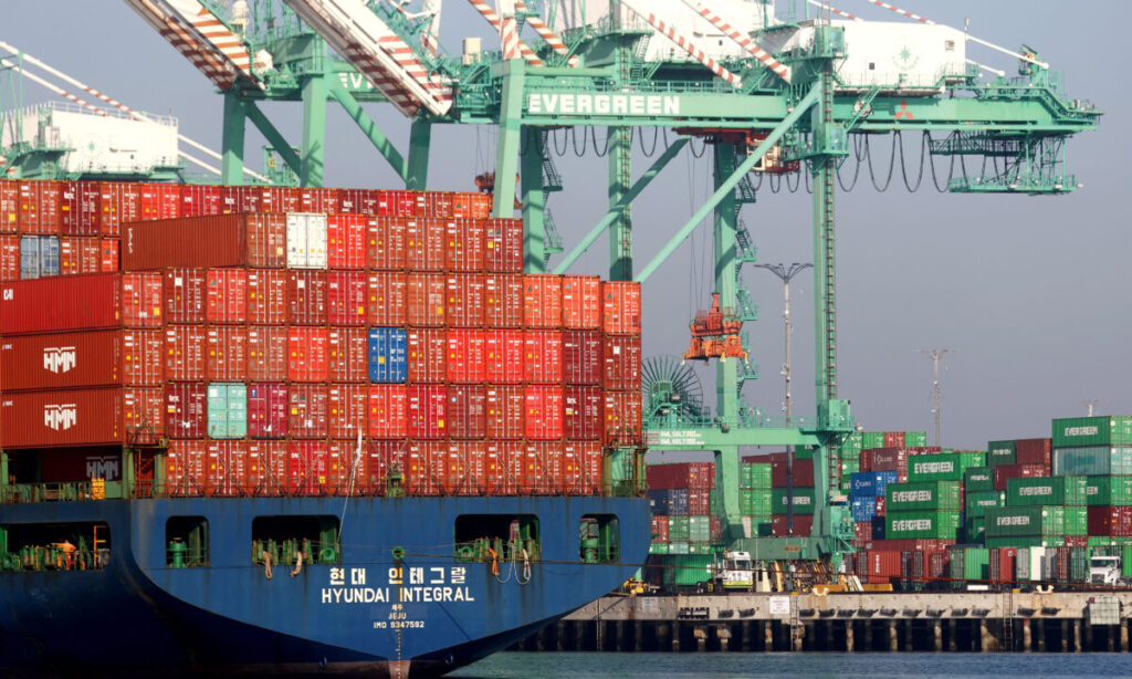Supply Chain Woes to Worsen in Summer Months: Trucking Company