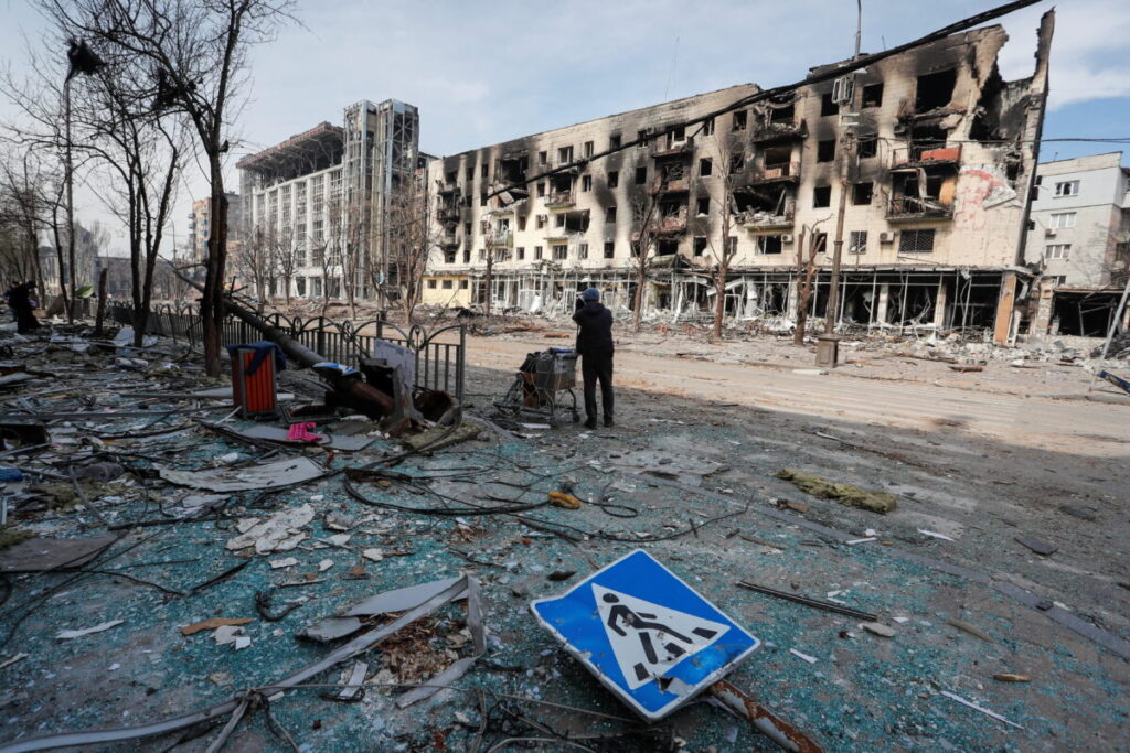 Russia–Ukraine War (April 21): Mariupol Mayor Says Lives of City’s Trapped Residents Are in Putin’s Hands