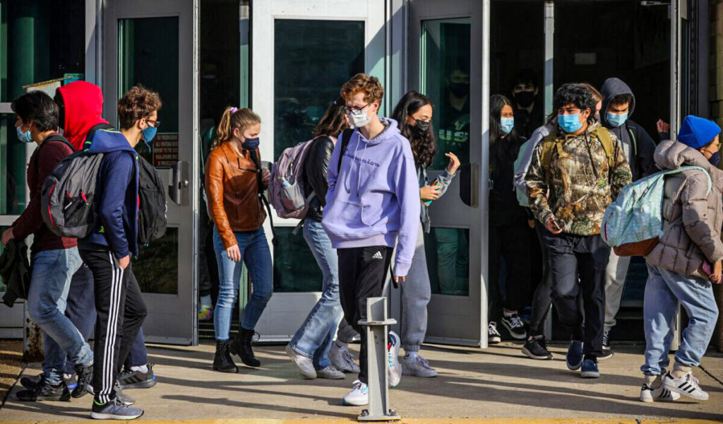 1 in 5 High Schoolers Considered Suicide During Pandemic, Over Half Suffered Emotional Abuse at Home: CDC Stats