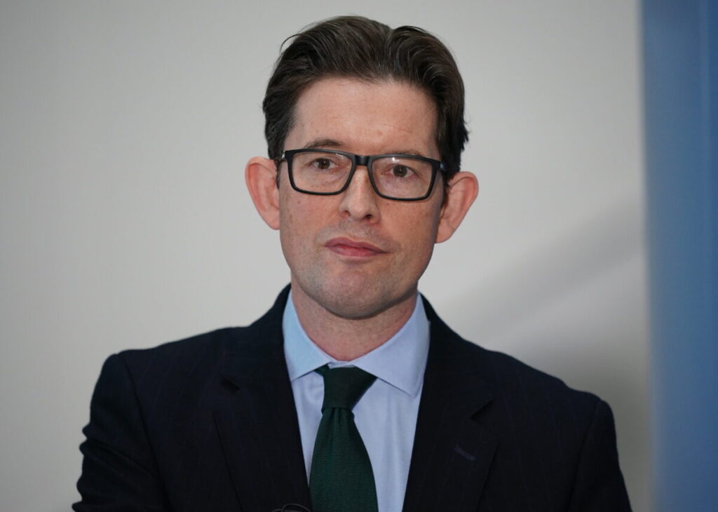 Foreign Spies Using Networking Sites to Groom UK Officials: MI5